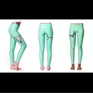 Teeki Deer Medicine Teal Hot Pant Legging Sz Small